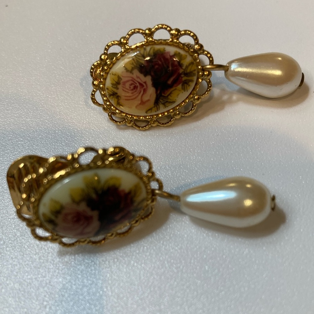 Vintage Couquette Earrings Floral Design and Drop Pearl Clip On